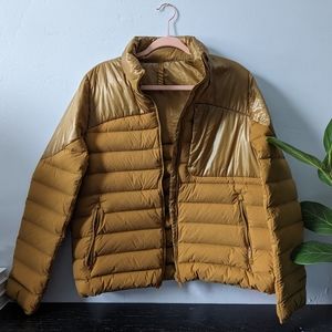 Gold Lululemon goose down lightweight puffer jacket size 10
